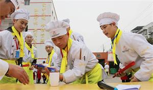 海南三亚厨师培训学校哪个好？中高考过后，学厨师成热门！